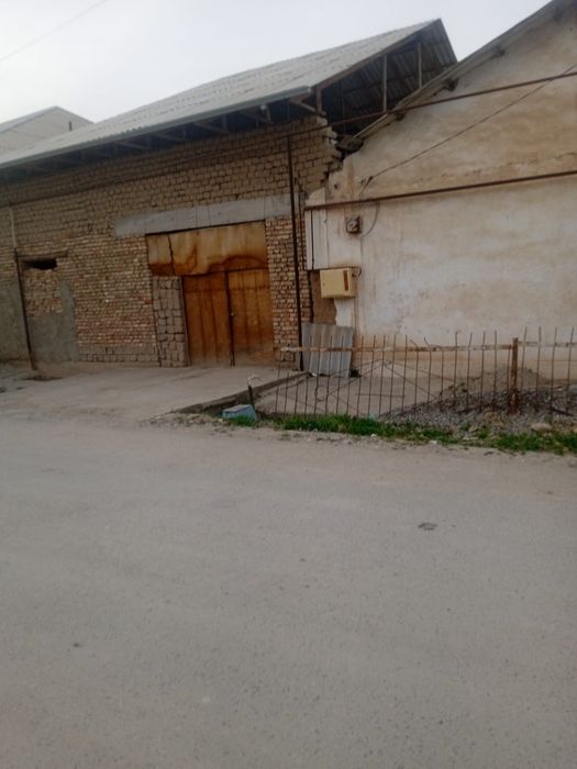 Kamsamol Chaman MFY 8 sotix uy sotiladi