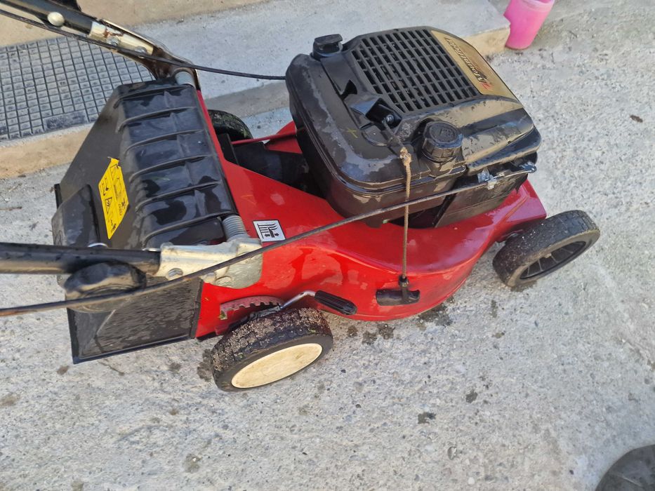 Masina de tuns iarba pe benzina BRIGGS HONDA DOAR 400 / 500RON