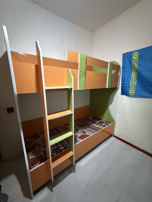 двухъярусная кровать