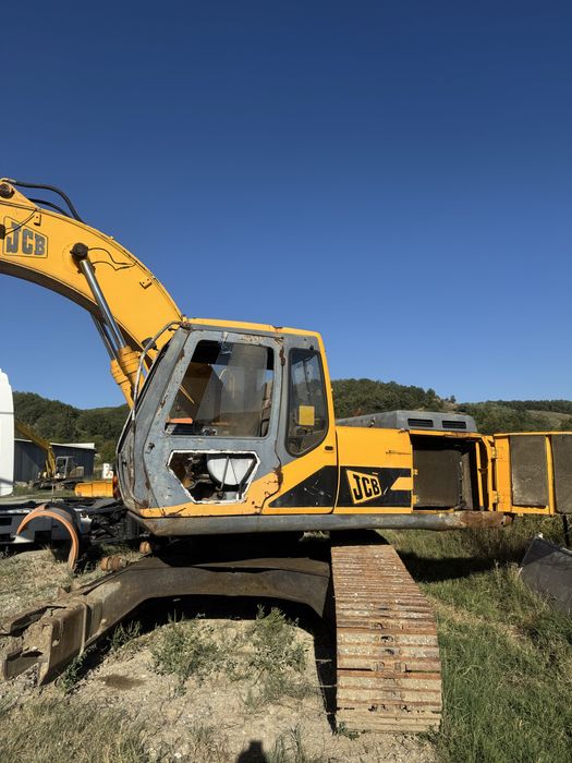 Vand sau dezmembrez excavator jcb