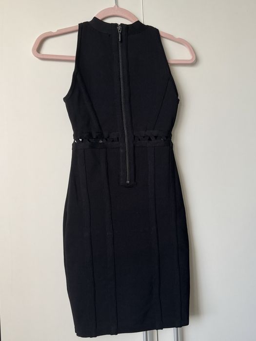 Бандажна рокля Guess