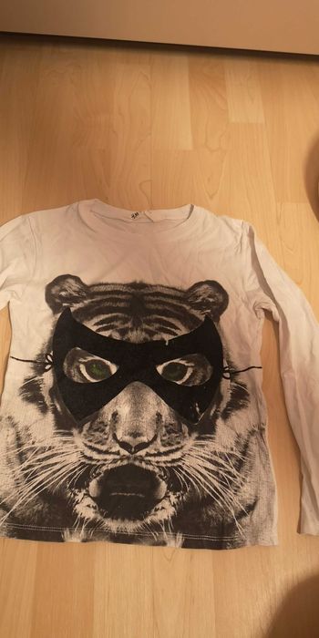 bluza alba H&M pt baieti de 6-8 ani, marime 122-128cm