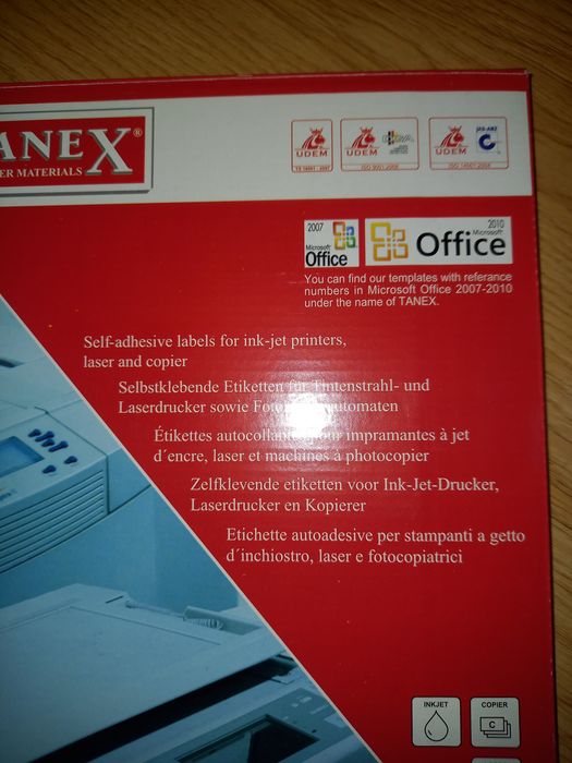 Etichete autocolante