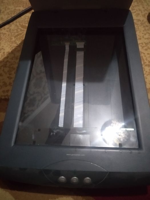 Срочно продам сканер genius в отличном состоянии