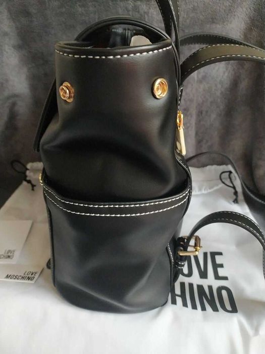 LOVE MOSCHINO – Дамска кожена раница "BLACK & GOLD" нова с етикети