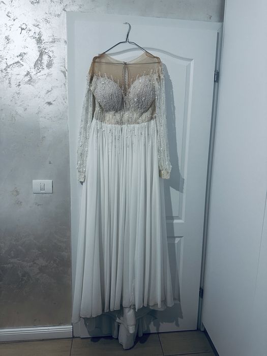 Rochie de mireasa cu voal lung
