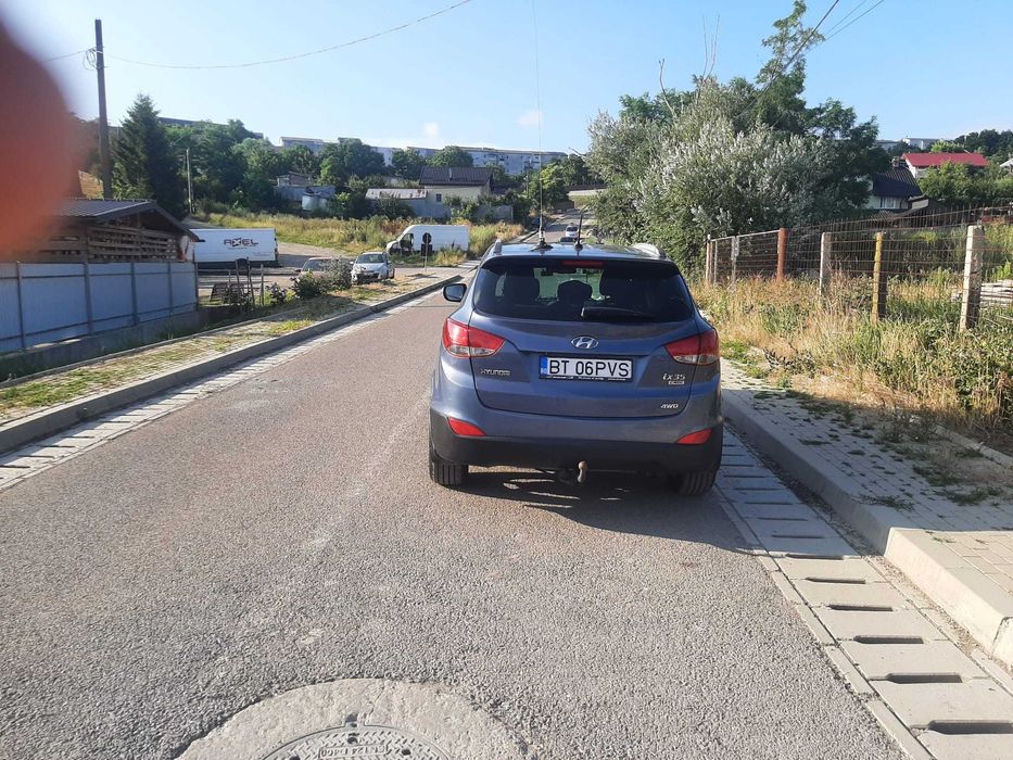 Unic Proprietar • Hyundai ix35 (2013) • 2.0 CRDI (184 CP) • 4x4 • Cutie Manuală • 256.000 km