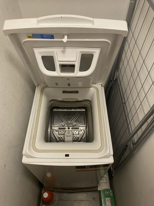 Masina spalat haine indesit display