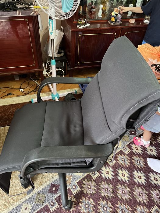 Birou cu scaun ergonomic