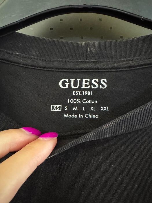 Нова памучна тениска GUESS с камъни