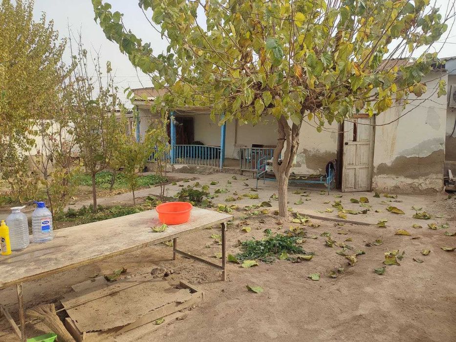 Уй сотилади 2 хона 2.40 соток