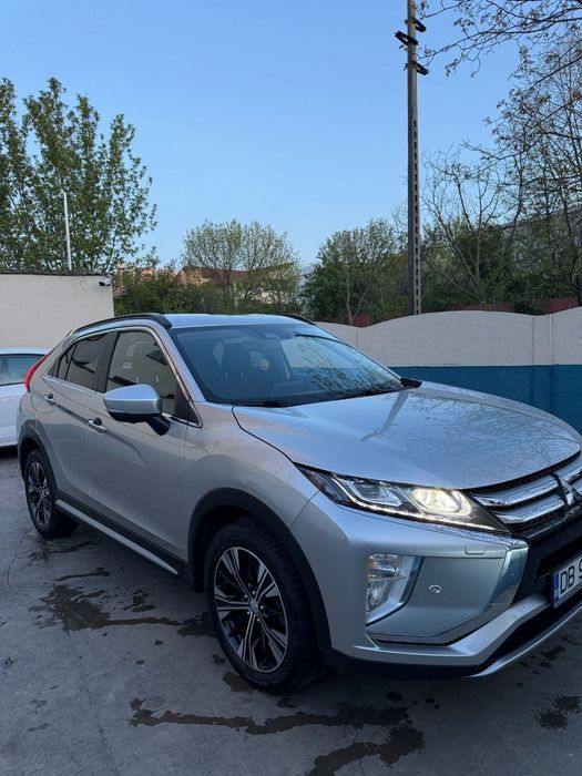 Mitsubishi Eclipse-Cross Made in Japan  Mitsubishi Eclipse Cross 4x4  163CP  2020