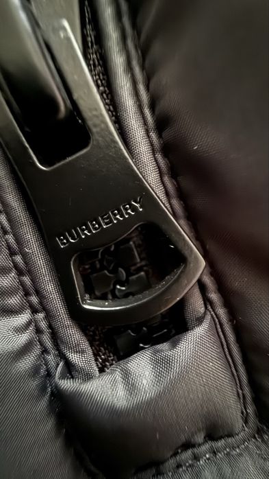 Burberry, размер L.1500лв