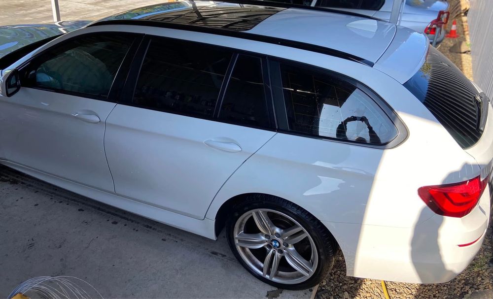 Dezmembrez BMW 520d F11 M-Pack ,Automat,Panoramic jante 351 M volan M