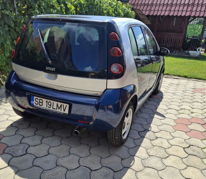 Mașină Smart forfour