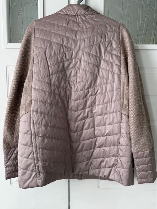 Ветровка женская