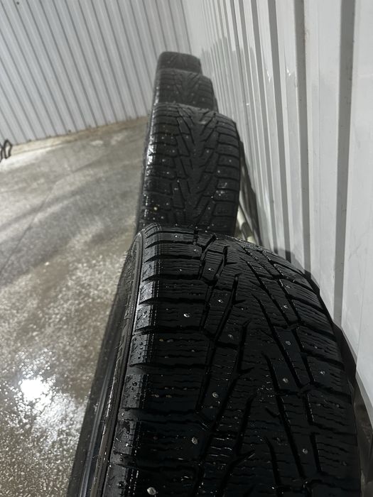 Комплект шипованных шин