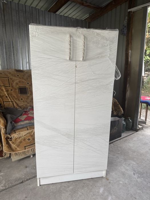 Продам Книжный шкаф