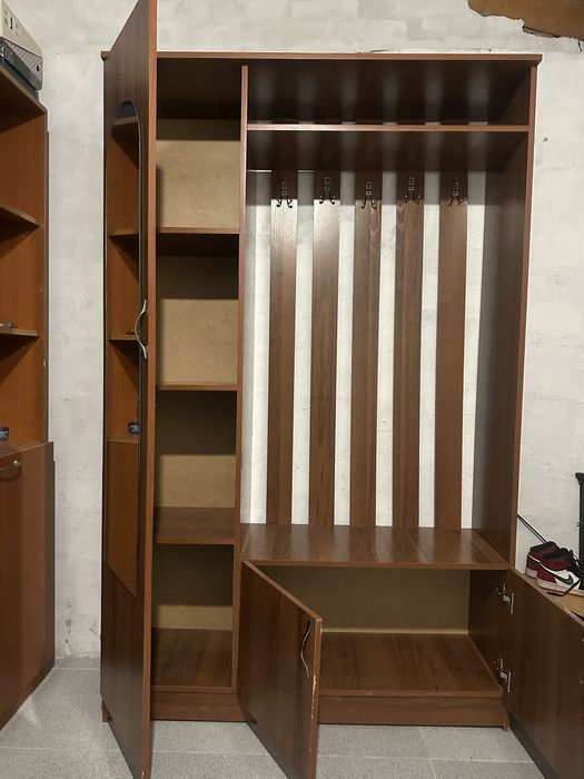 Продам шкаф-прихожку