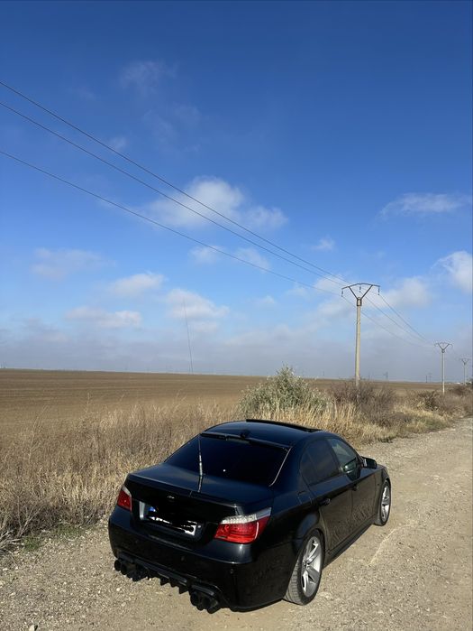 BMW 5 Series 0 — imagine 3
