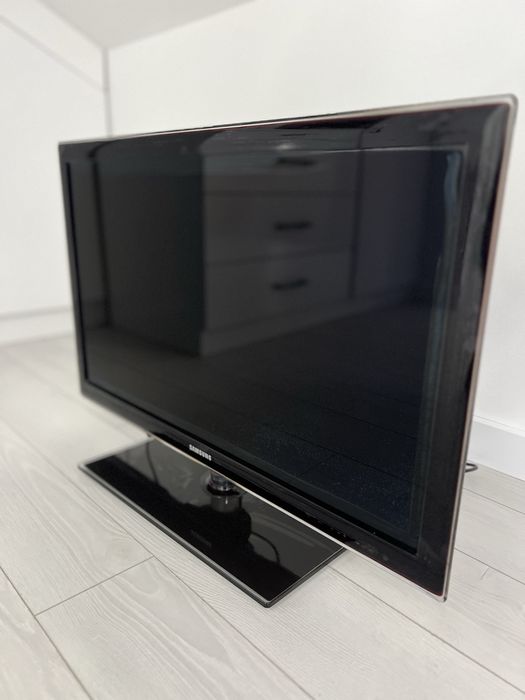 Телевизор Samsung smart tv 32 инч