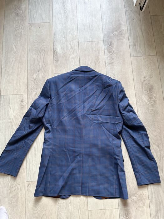 Костюм тройка классический