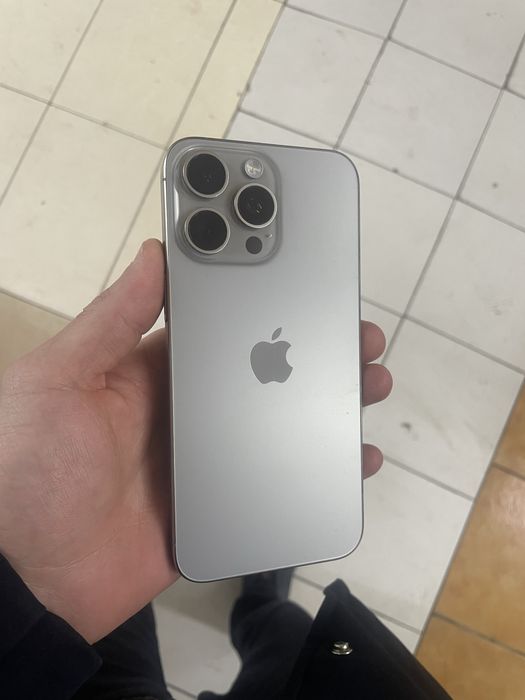 iPhone 15 pro max (256gb)