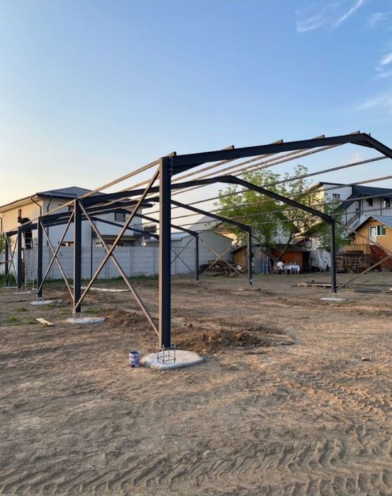 Vând structura metalica