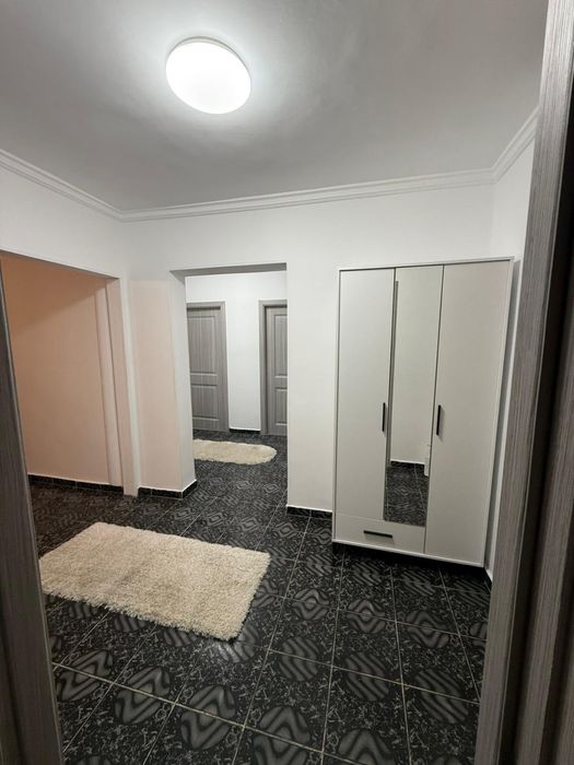 Inchiriez apartament cu 3 camere stadionul faru