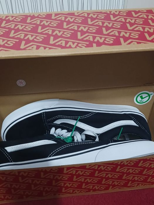 Vans Old Skool Black/White
Абсо