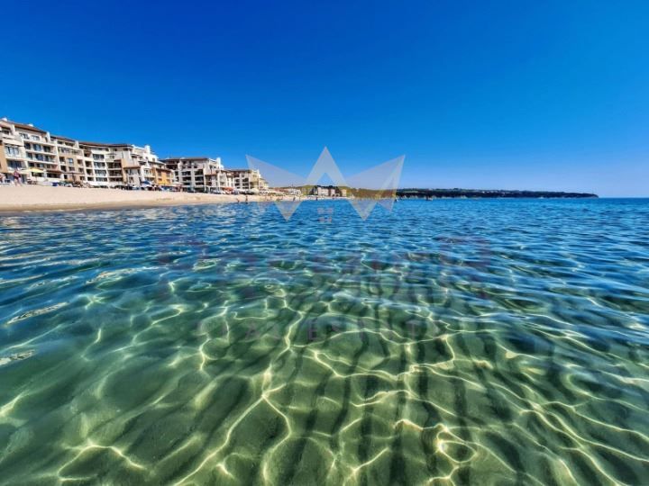 Продава се Двустаен апартамент в Обзор - 52 кв.м за 1404 €/кв.м - Снимка #3