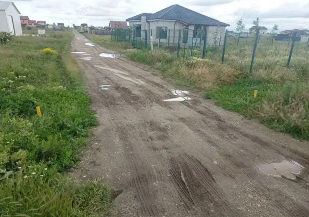Vand teren intravilan 500 mp Ghercesti, 55 euro mp 55 EUR negociabil
