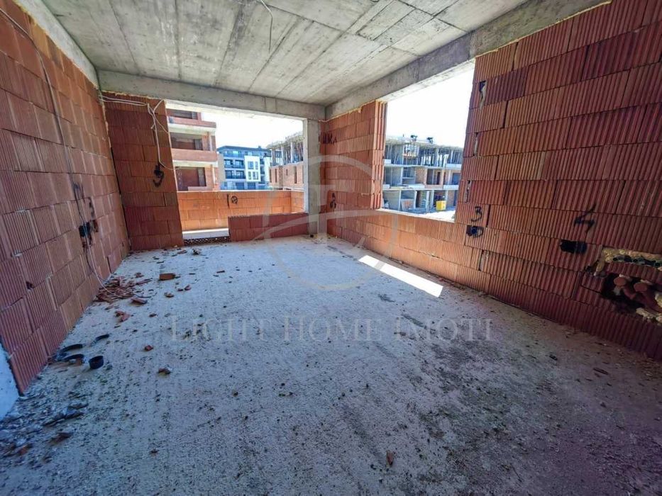 Продава се Двустаен апартамент в Пловдив, Остромила - 53 кв.м за 1684 €/кв.м - Снимка #1