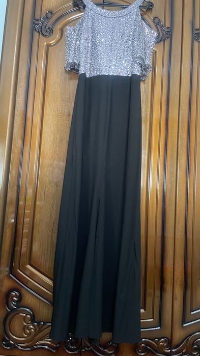 Платье 50 размер тикилган