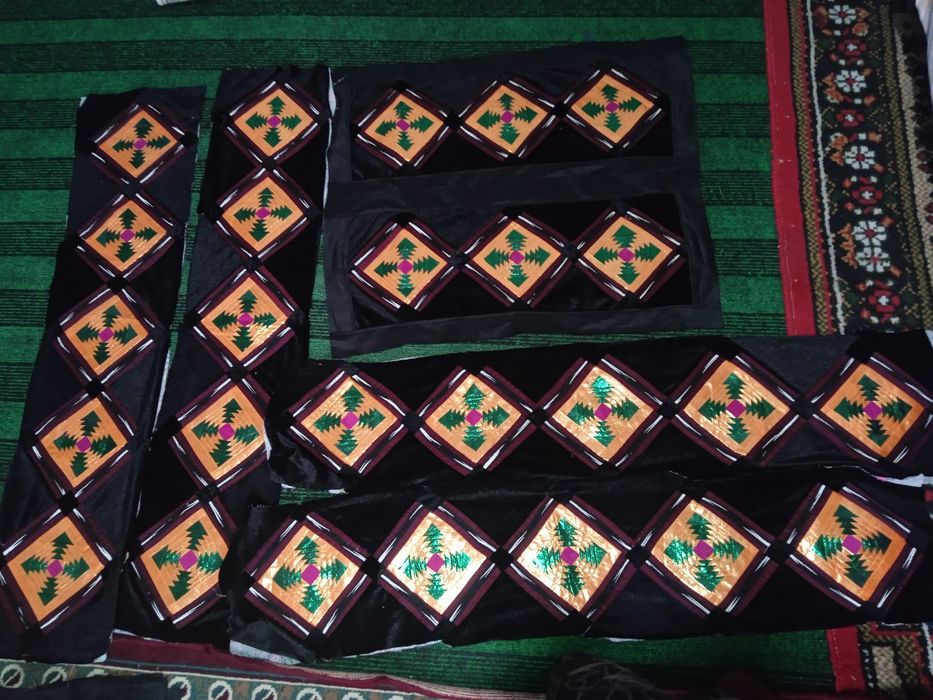 Kashta Xar xil kamplek yostiqlar