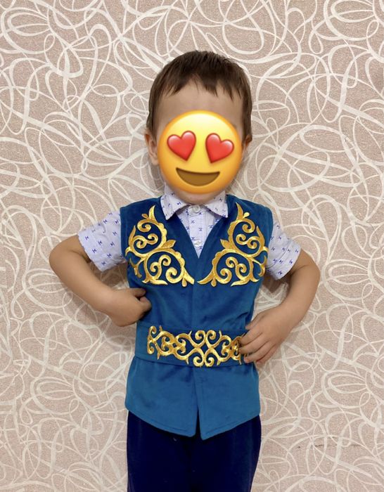 кажекей. национальный костюм