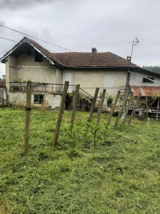 Къща за продажба