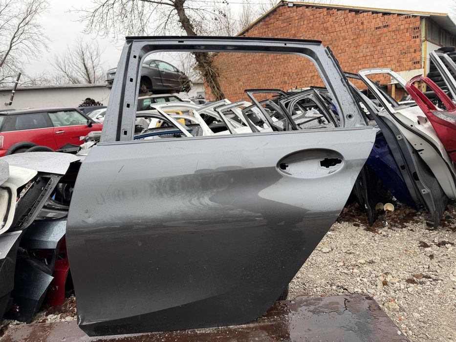 Врата BMW 3 G21