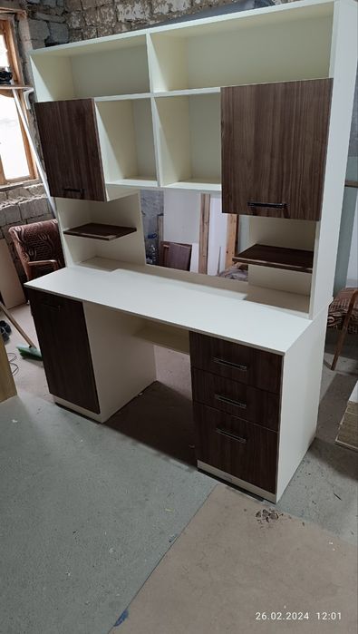 Письменный стол для детей