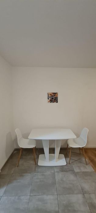 Garsoniera de închiriat