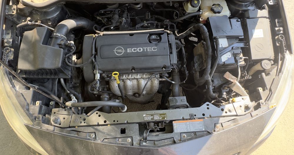 OPEL Astra 2011 — imagine 3
