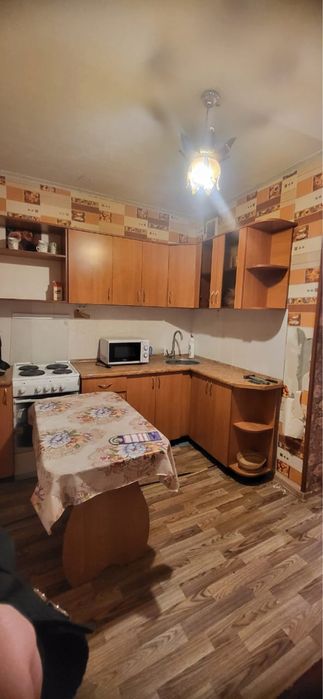 Продам 1 комн гостинку 19 мкрн