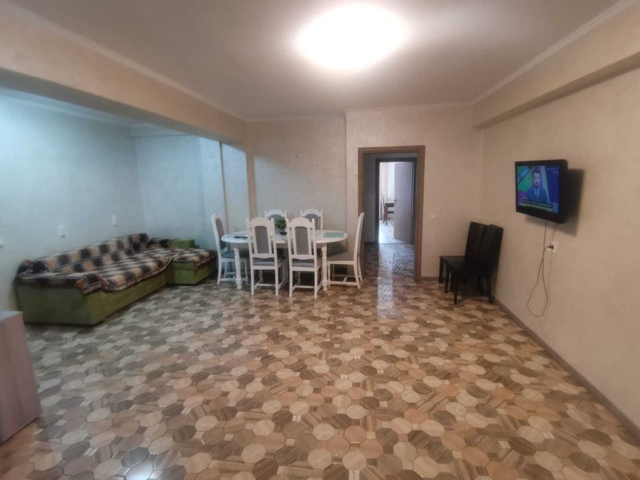 Apartament 4 camere zonă centrală, loc de parcare,  locație excelentă