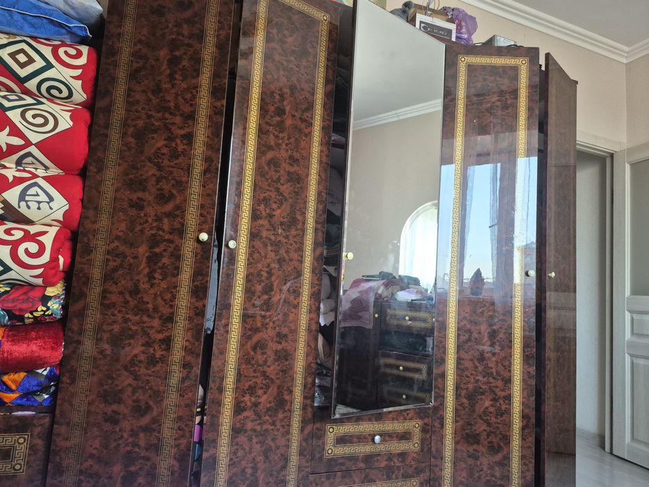 Продам шифонер 5 дверный