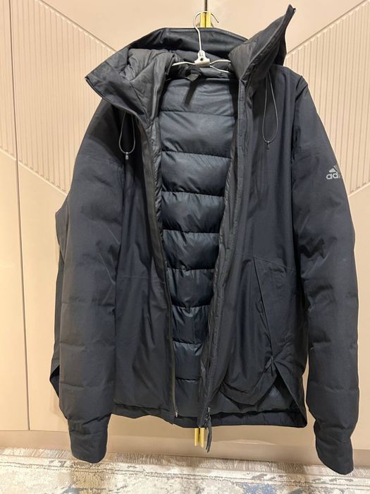 Продается зимняя пуховка Adidas
