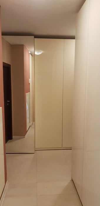 Отдавам тристаен кв.Изток