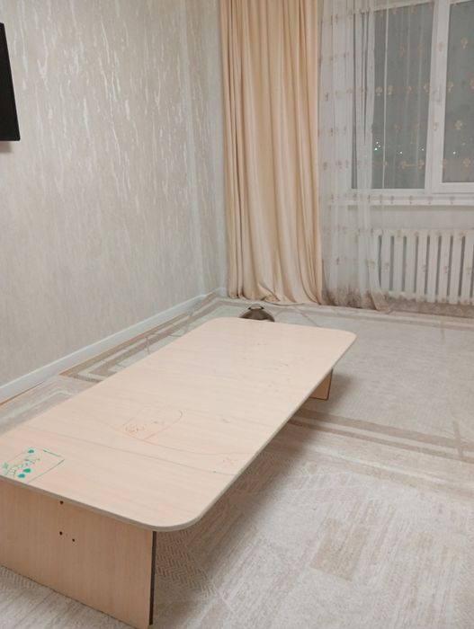 Отдам даром казахский стол