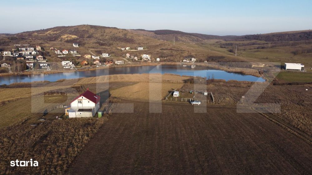 De vanzare teren Chinteni cu panorama spre lac