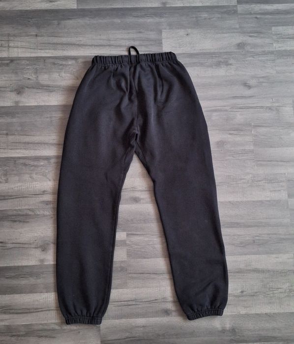 Pantaloni Essentials Negri