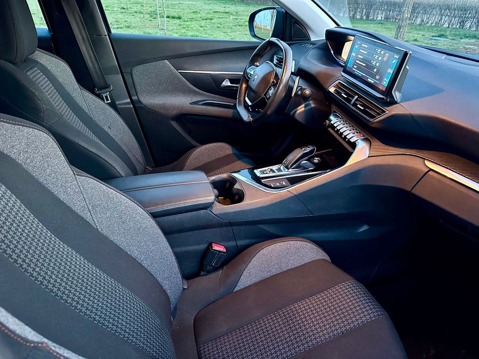 Peugeot 3008 Facelift// 1.5D// 50000km